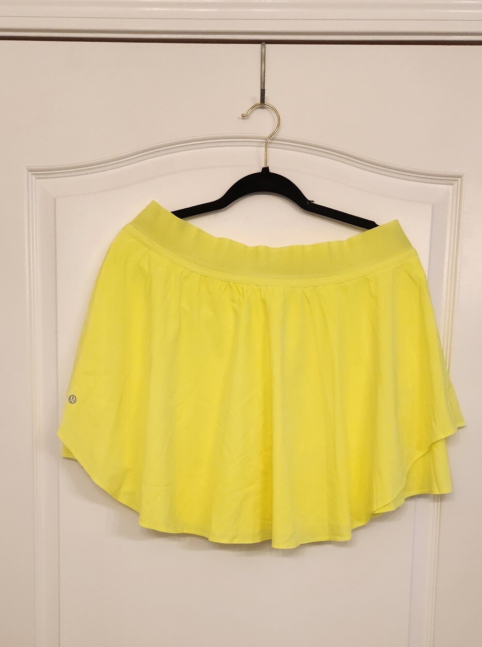 NWOT lululemon athletica Bright Yellow Circle Skort